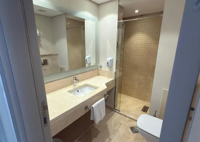 Mangroovy 2br Penthouse, Access, Pool & Sea Views & Private Rooftop Terrace el-Gúna