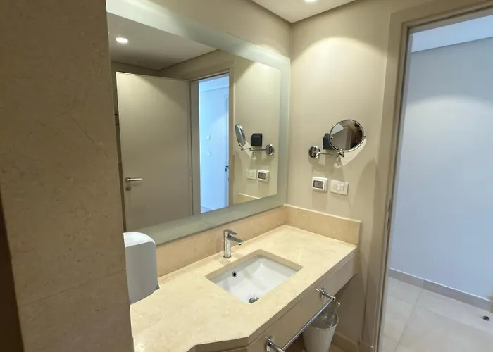 Mangroovy 2br Penthouse, Access, Pool & Sea Views & Private Rooftop Terrace Apartman el-Gúna